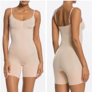 SPANX Women's OnCore Mid-Thigh Bodysuit SS1715